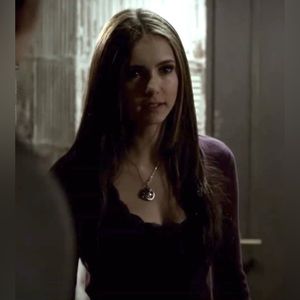 Aso Elena Gilbert Vampire Diaries Henley